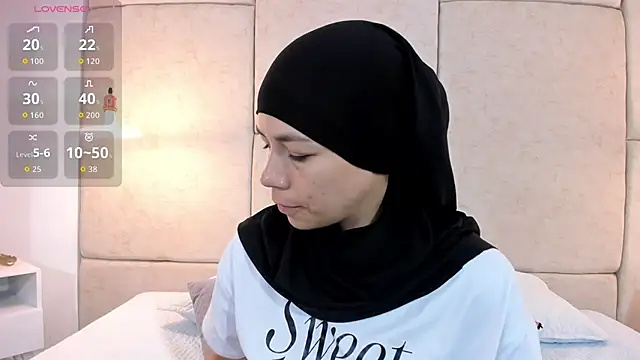 aisha vs online show from 03-17-26, 12:30