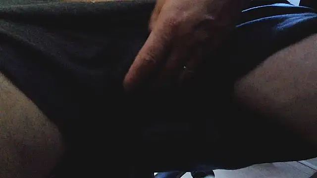 Snapshot of scorvierge@xh chatting on 06-18-26, 11:25 scorviergexh online show from 06-18-26, 11:25
