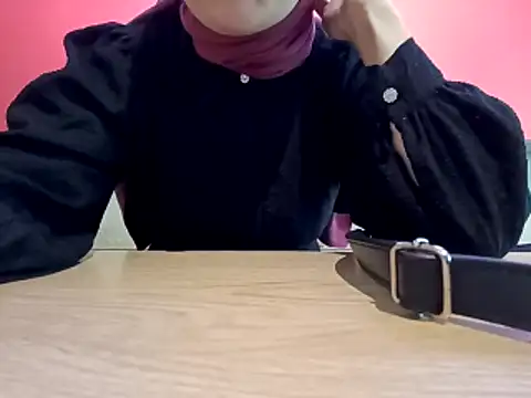 Snapshot of sutgibihatun chatting on 11-06-25, 08:04 sutgibihatun online show from 11-06-25, 08:04