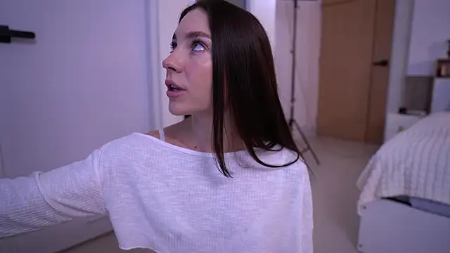 Cute Foxyxh online show from 02-20-26, 01:24