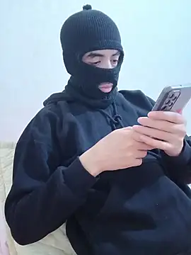 arabqueen online show from 12-15-25, 07:40