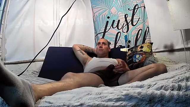 Snapshot of cum4calvin chatting on 11-08-25, 07:08 cum4calvin online show from 11-08-25, 07:08