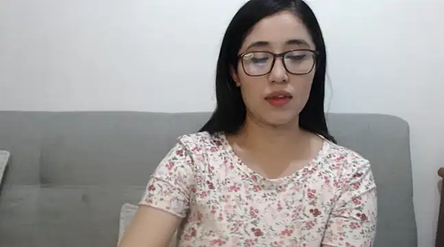 YummymeowW online show from 01-25-25, 04:23