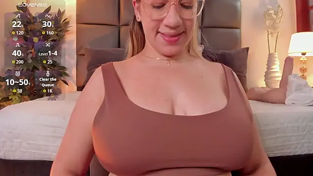 Snapshot of Antonellachic73 chatting on 04-23-26, 07:05 Antonellachic73 online show from 04-23-26, 07:05