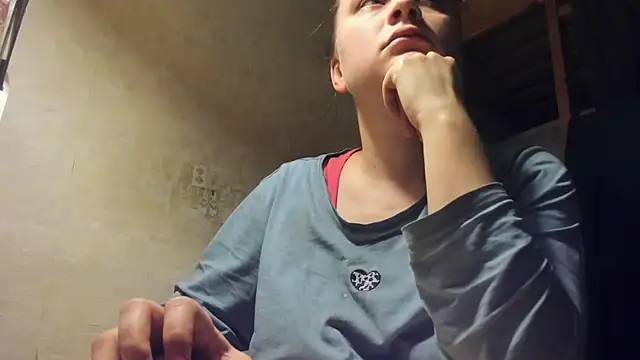 Snapshot of FrumCake chatting on 01-08-25, 03:08 FrumCake online show from 01-08-25, 03:08