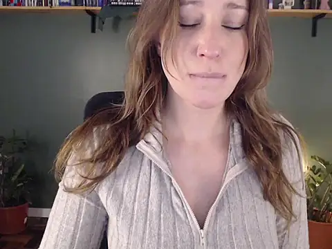 Snapshot of callmedemme chatting on 05-25-26, 05:19 callmedemme online show from 05-25-26, 05:19