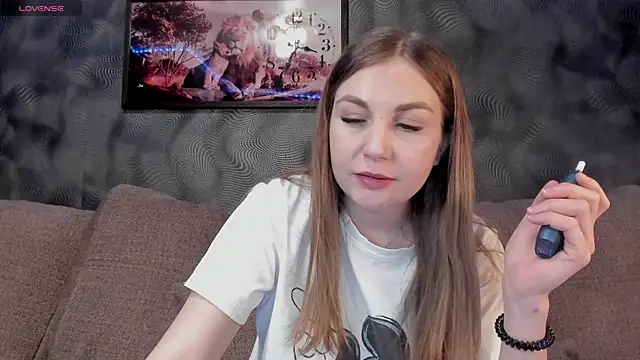 CassieMils online show from 02-18-25, 12:39