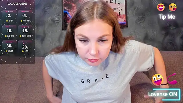 CassieMils online show from 11-04-25, 10:47