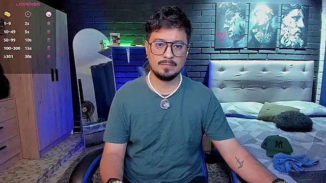 DaviidEvans  online show from 06-26-26, 01:59