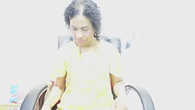 Snapshot of Aries_Mature chatting on 05-06-26, 04:56 Aries Mature online show from 05-06-26, 04:56