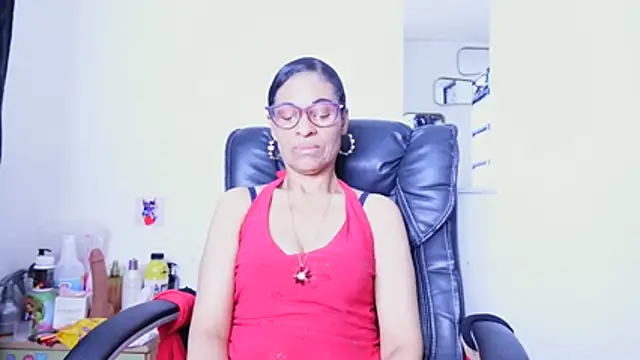 Snapshot of Aries_Mature chatting on 06-25-26, 05:12 Aries Mature online show from 06-25-26, 05:12