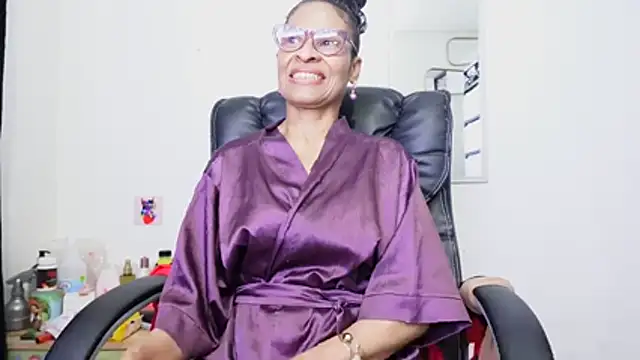 Snapshot of Aries_Mature chatting on 06-29-26, 12:17 Aries Mature online show from 06-29-26, 12:17