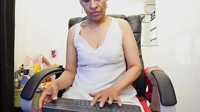 Snapshot of Aries_Mature chatting on 07-09-26, 12:26 Aries Mature online show from 07-09-26, 12:26