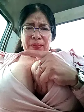   valentina18 online show from 03-17-25, 04:11