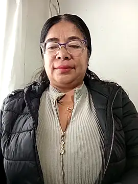   valentina18 online show from 09-11-25, 01:11