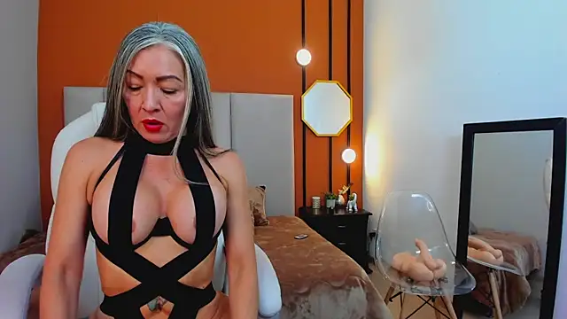  Nicoletteshea  online show from 12-15-25, 02:54
