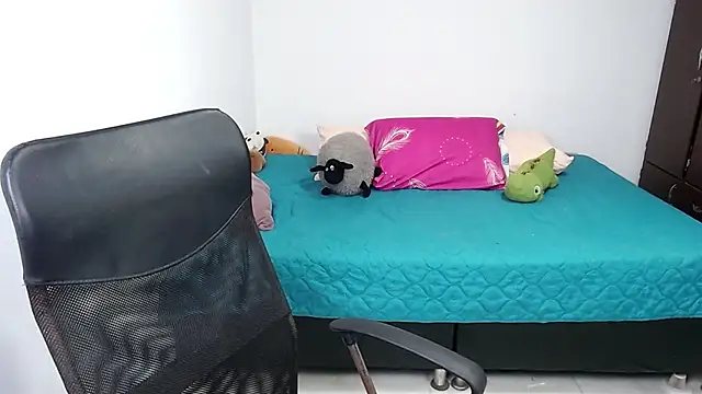 valentina angel online show from 12-14-25, 05:13