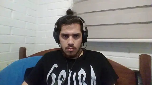 Snapshot of hung_weeb chatting on 12-02-24, 12:09 hung weeb online show from 12-02-24, 12:09