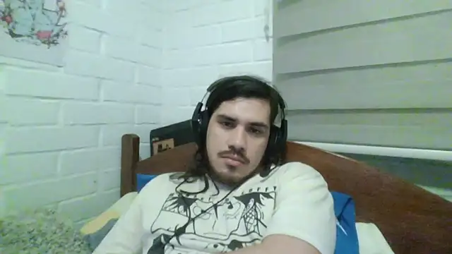 Snapshot of hung_weeb chatting on 01-11-25, 01:37 hung weeb online show from 01-11-25, 01:37