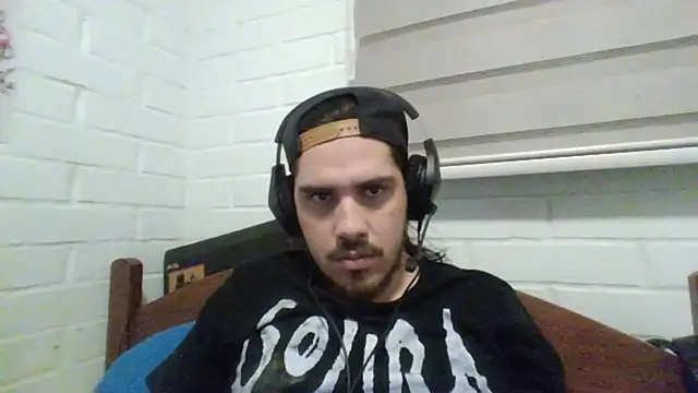 Snapshot of hung_weeb chatting on 01-17-25, 01:47 hung weeb online show from 01-17-25, 01:47