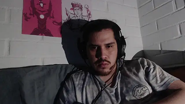 Snapshot of hung_weeb chatting on 09-29-25, 02:38 hung weeb online show from 09-29-25, 02:38