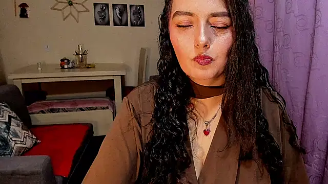 emma luxy online show from 04-11-26, 12:04