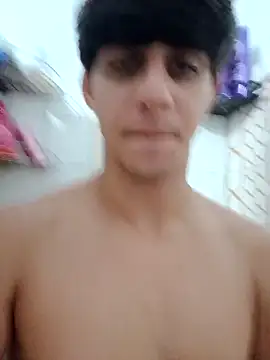 Snapshot of DaviFerreira3 chatting on 03-17-26, 03:55 DaviFerreira3 online show from 03-17-26, 03:55