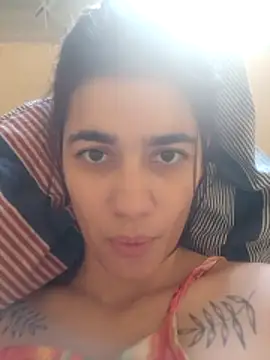 Mamamiabr online show from 04-23-26, 06:21