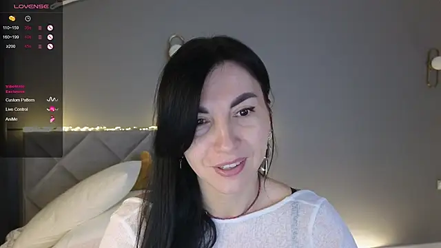 Mary love16 online show from 11-24-25, 08:03