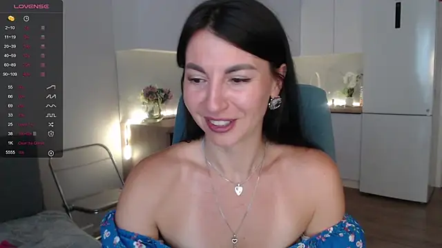 Snapshot of Mary_love16 chatting on 07-23-26, 07:06 Mary love16 online show from 07-23-26, 07:06