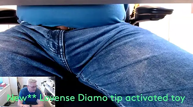 Snapshot of RicRockhard chatting on 01-02-25, 01:08 RicRockhard online show from 01-02-25, 01:08