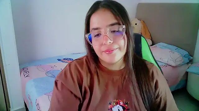 Snapshot of _alicia_z chatting on 01-14-25, 08:48 alicia z online show from 01-14-25, 08:48