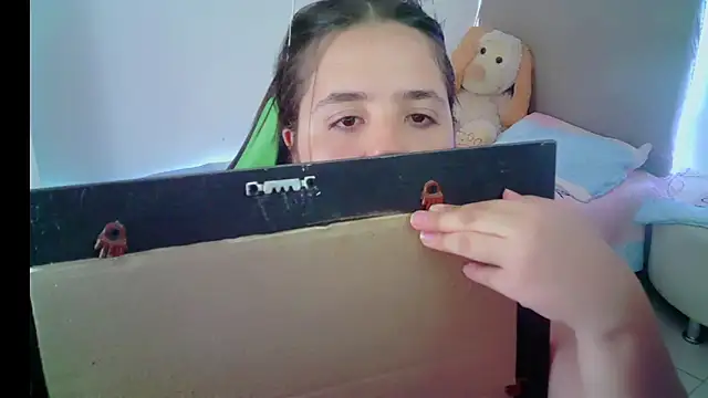 Snapshot of _alicia_z chatting on 01-19-25, 05:18 alicia z online show from 01-19-25, 05:18