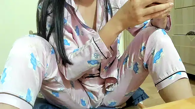 Snapshot of Beauty_Asian_Tina chatting on 02-07-25, 06:34 Beauty Asian Tina online show from 02-07-25, 06:34