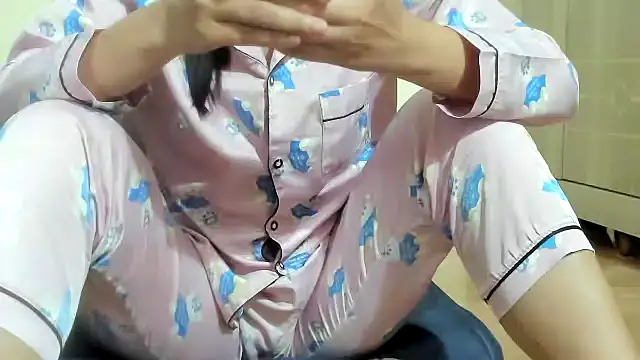 Snapshot of Beauty_Asian_Tina chatting on 02-19-25, 03:17 Beauty Asian Tina online show from 02-19-25, 03:17