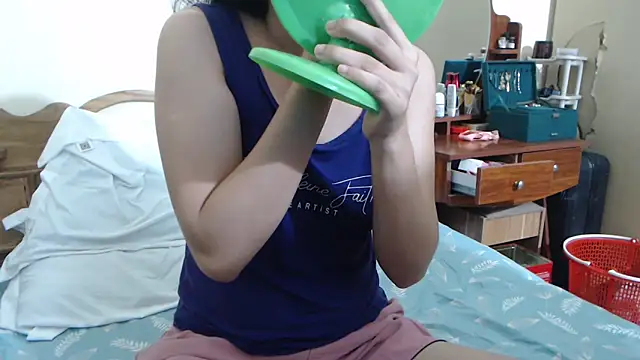 Snapshot of Beauty_Asian_Tina chatting on 09-20-25, 08:04 Beauty Asian Tina online show from 09-20-25, 08:04