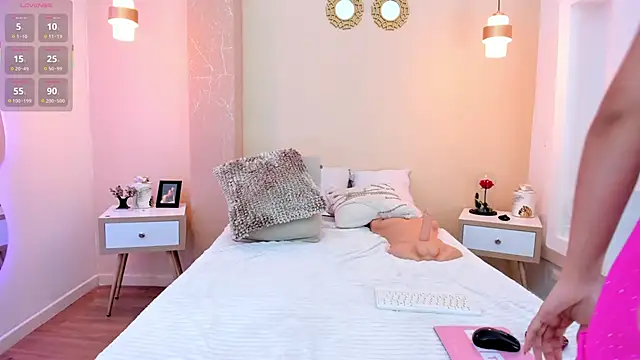 RachelMorgan01 online show from 10-05-25, 07:23