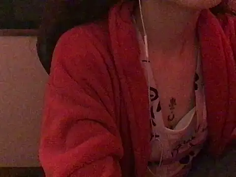 Snapshot of YumieCp chatting on 02-23-25, 09:33 YumieCp online show from 02-23-25, 09:33