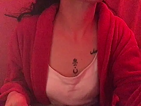 Snapshot of YumieCp chatting on 03-04-25, 10:24 YumieCp online show from 03-04-25, 10:24