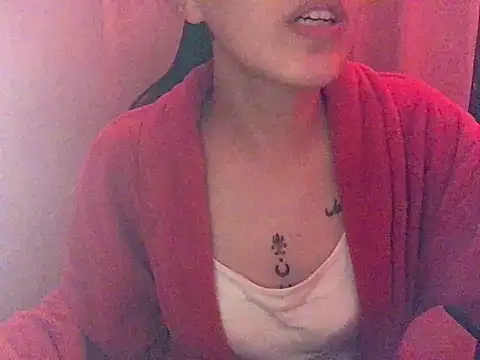 Snapshot of YumieCp chatting on 03-05-25, 09:49 YumieCp online show from 03-05-25, 09:49