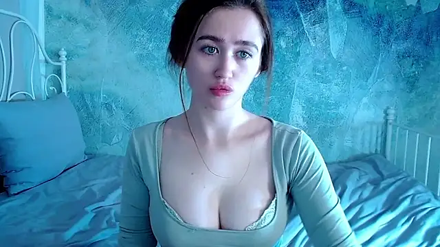 millllina online show from 04-13-26, 03:28