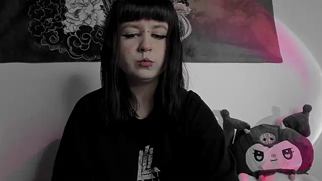 t0riayun0 online show from 01-13-25, 09:52