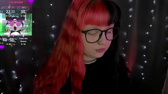 t0riayun0 online show from 02-09-26, 07:40