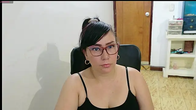 hottplay online show from 11-01-25, 03:58