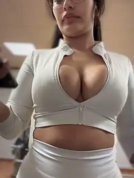 MistressBelleNoire online show from 02-01-25, 03:30