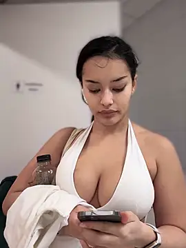 MistressBelleNoire online show from 02-06-25, 11:37