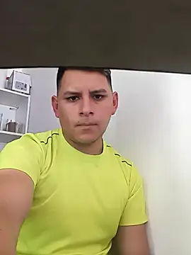 Snapshot of Cokidilo chatting on 01-07-26, 04:20 Cokidilo online show from 01-07-26, 04:20