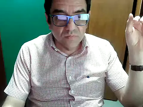 FernandoReuterG online show from 10-20-25, 01:28