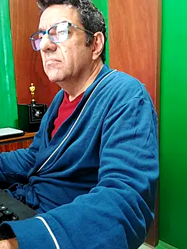 FernandoReuterG online show from 10-20-25, 01:55