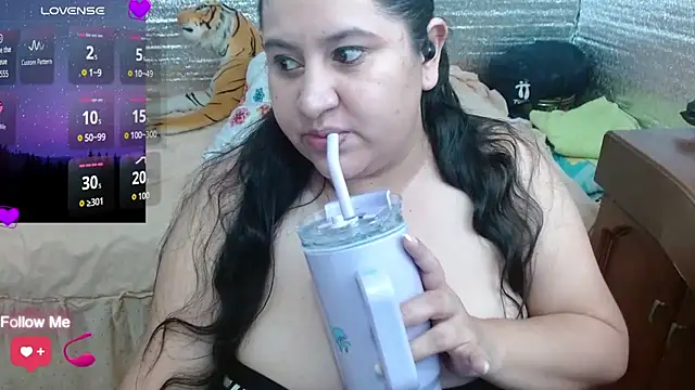 Snapshot of EMILY-NESSA chatting on 09-16-25, 01:56 EMILY-NESSA online show from 09-16-25, 01:56